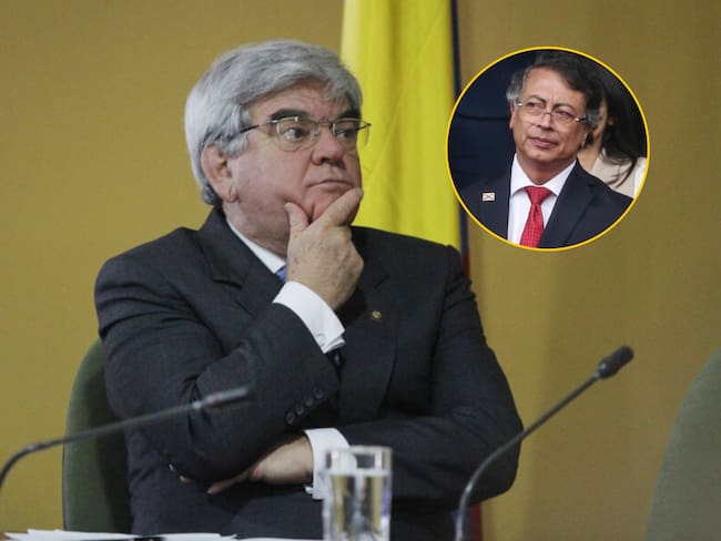 Exmagistrado Nilson Pinilla califica de "esperpento" el decreto de la consulta popular