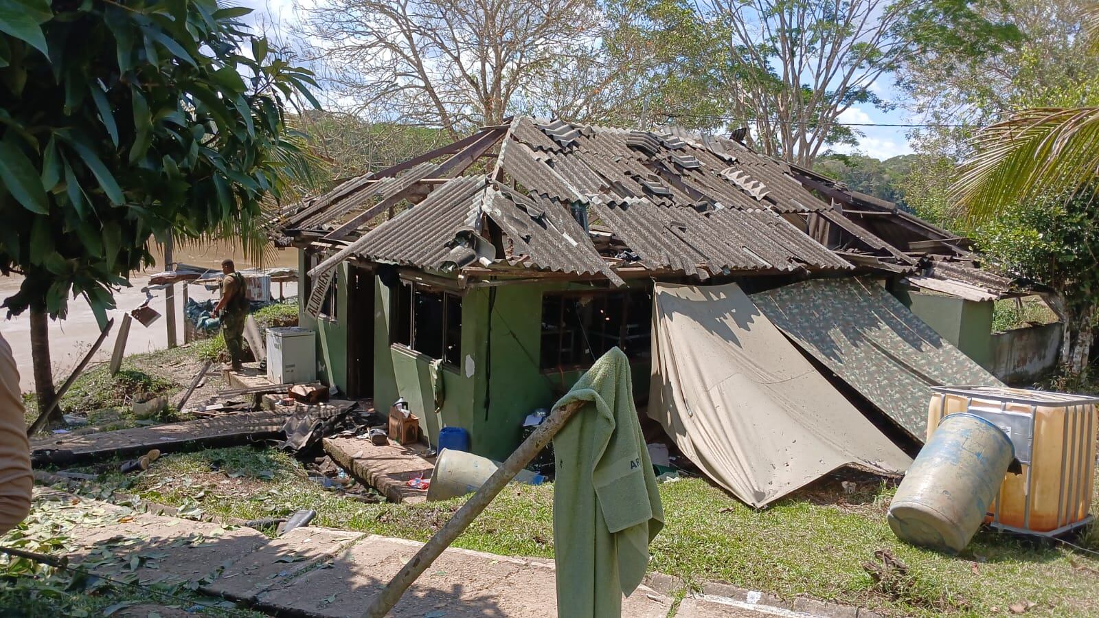 Ataque con explosivos a un puesto fluvial de la Armada en La Tagua, Putumayo.