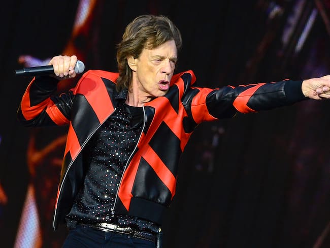 Mick Jagger, de los Rolling Stones, de concierto en Liverpool, Inglaterra. (Photo by Jim Dyson/Redferns)
