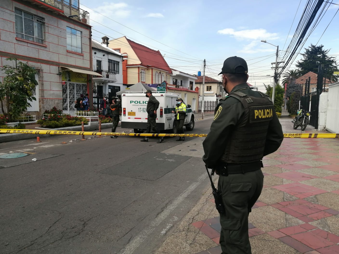 Encuentran material explosivo en una botella cerca de una de las sedes del Partido Comunes en Bogotá