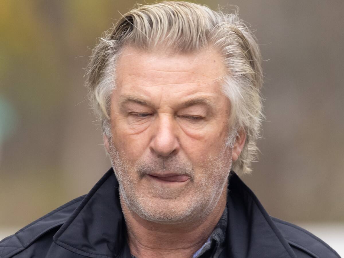 Alec Baldwin: “La pregunta es, ¿quién puso una bala real en la pistola?”