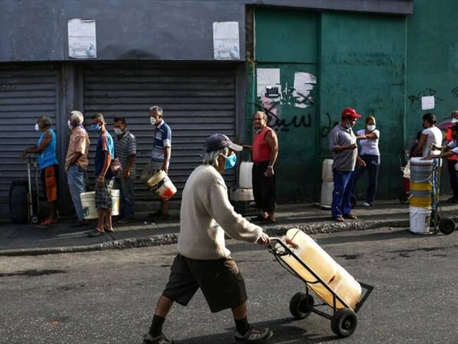 Médico venezolano explica que el sistema de salud de su país está colapsado