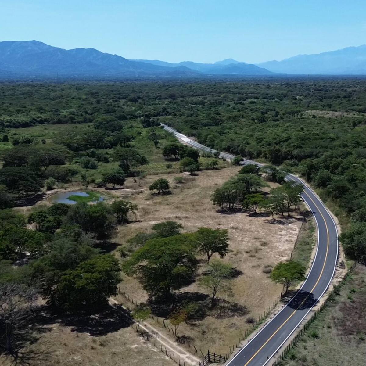 Gobernación de La Guajira reabre tramo vial estratégico para comunidades wayúu
