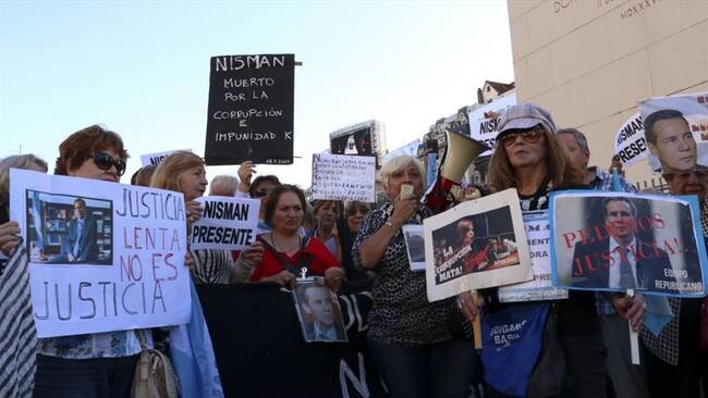 Para este 18 de enero fueron convocados los argentinos por la exministra de seguridad Patricia Bullrich para honrar la memoria del fiscal.. Foto: Getty Images