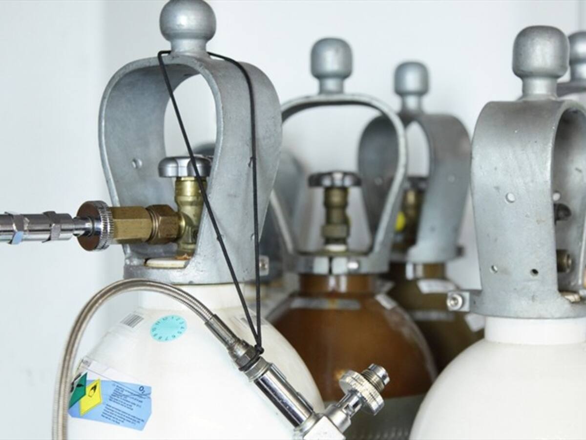 SIC decomisó 16 cilindros presuntamente cargados con hidrógeno para inflar globos