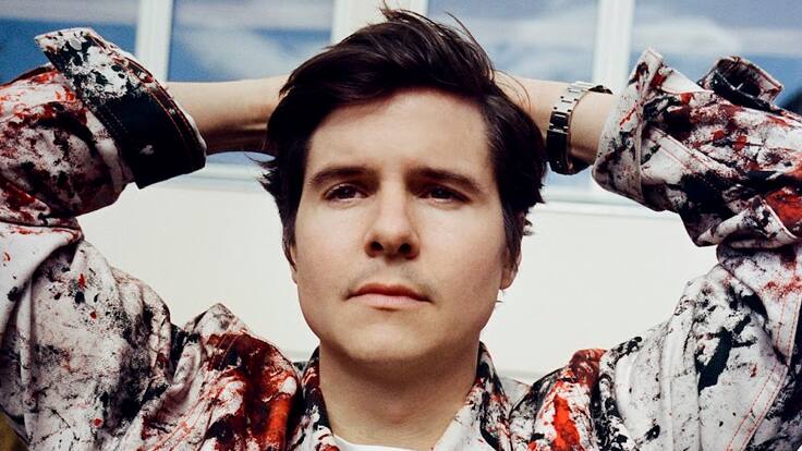 El rosa es un color feliz para mí: Lukas Graham sobre su nuevo disco