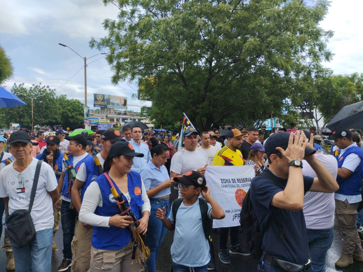 Asociaciones campesinas respaldan proceso de paz con el ELN
