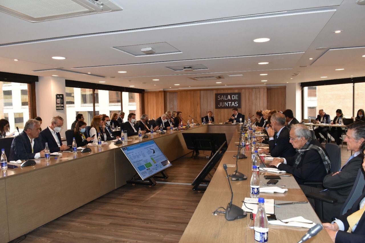 Reunión de candidatos presidenciales con gremio de empresarios colombianos. Cortesía: Andi