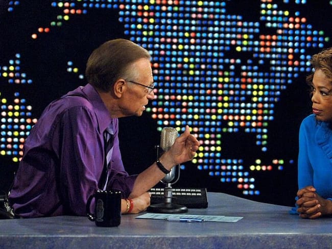 Larry King junto a la presentadora Oprah Winfrey. Foto: Getty Images