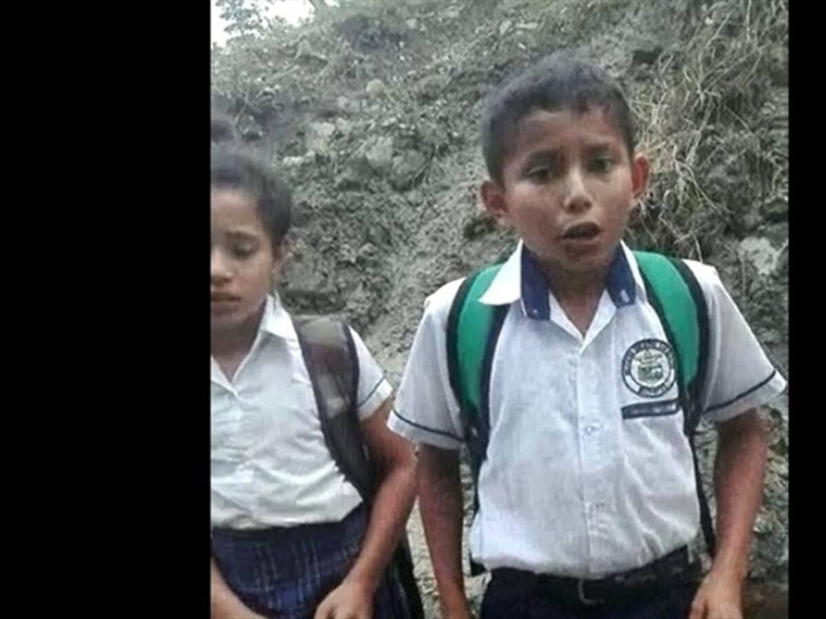 Niños de colegio en Muzo, Boyacá piden que construyan un puente para poder ir a estudiar