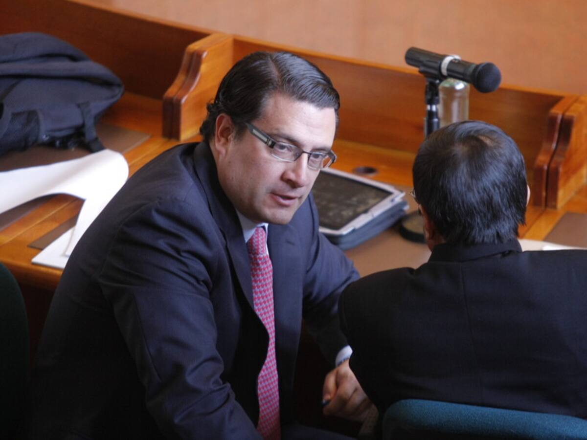 Iván Cancino ¿El de las gafas?