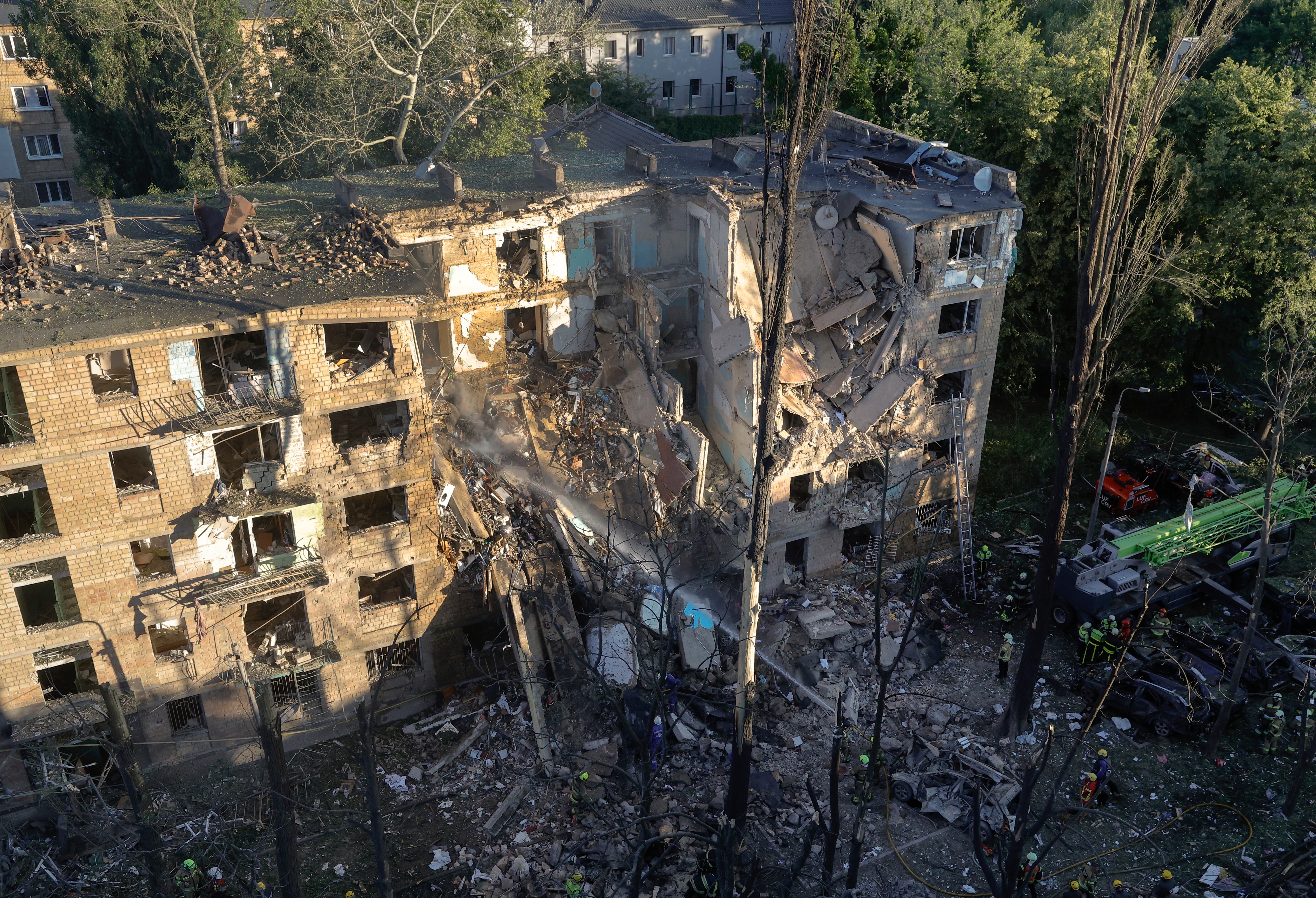 19 heridos en un nuevo ataque ruso a Kiev. Foto:EFE/SERGEY DOLZHENKO