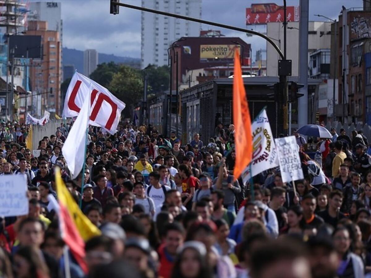 Comité Nacional del Paro y sectores políticos y sociales piden retomar negociación con el ELN