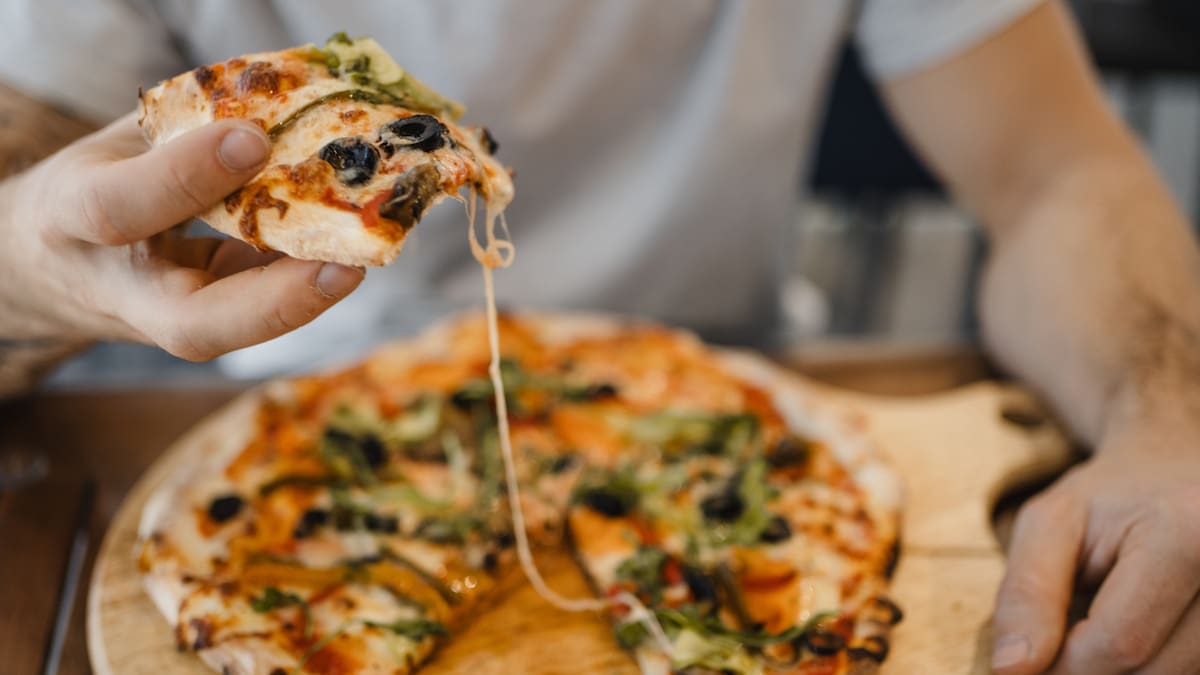 ¿La pizza debe ir con o sin piña? El chef italiano, Maurizio Di Munno, aclaró esta duda