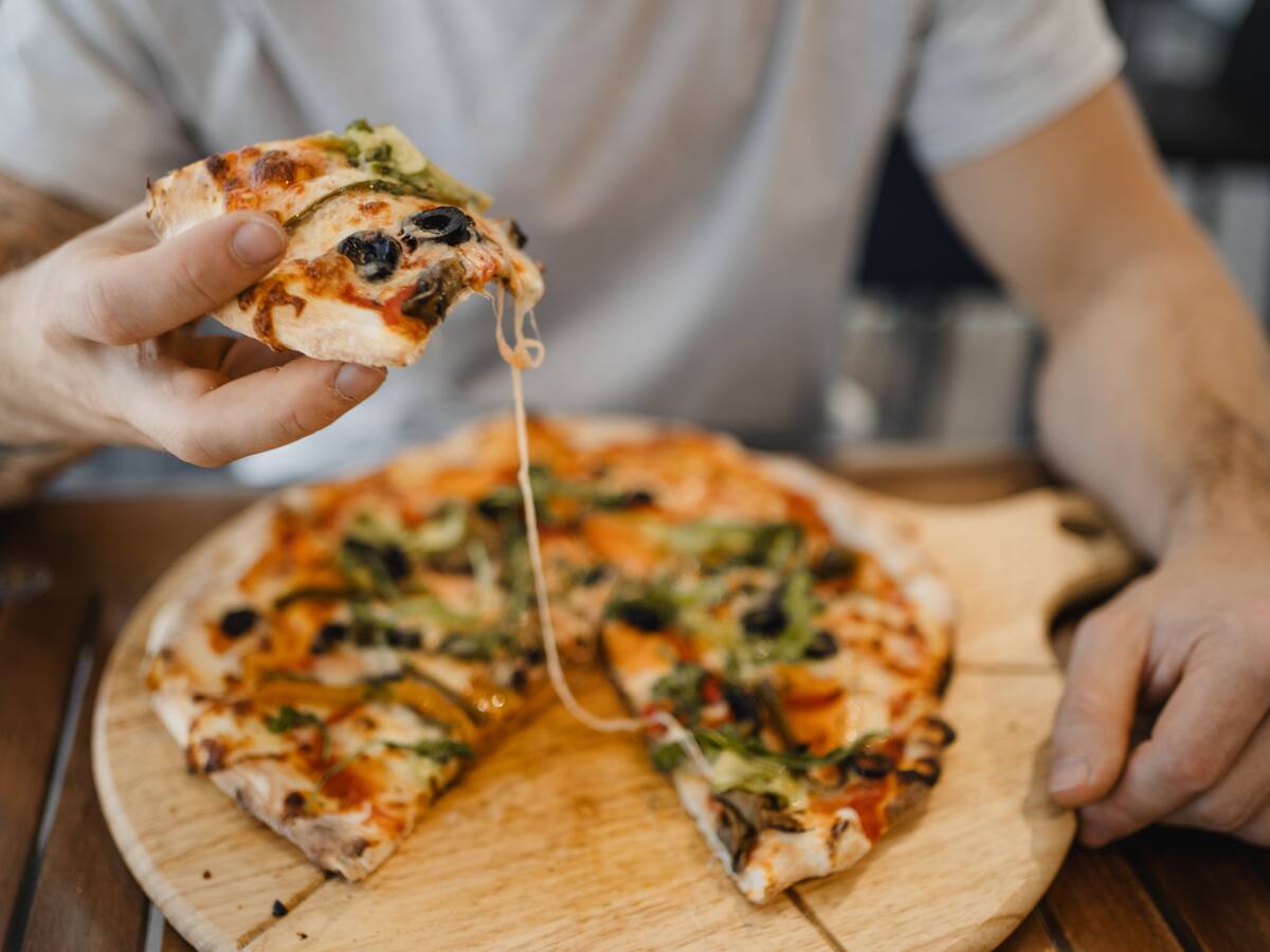 ¿La pizza debe ir con o sin piña? El chef italiano, Maurizio Di Munno, aclaró esta duda
