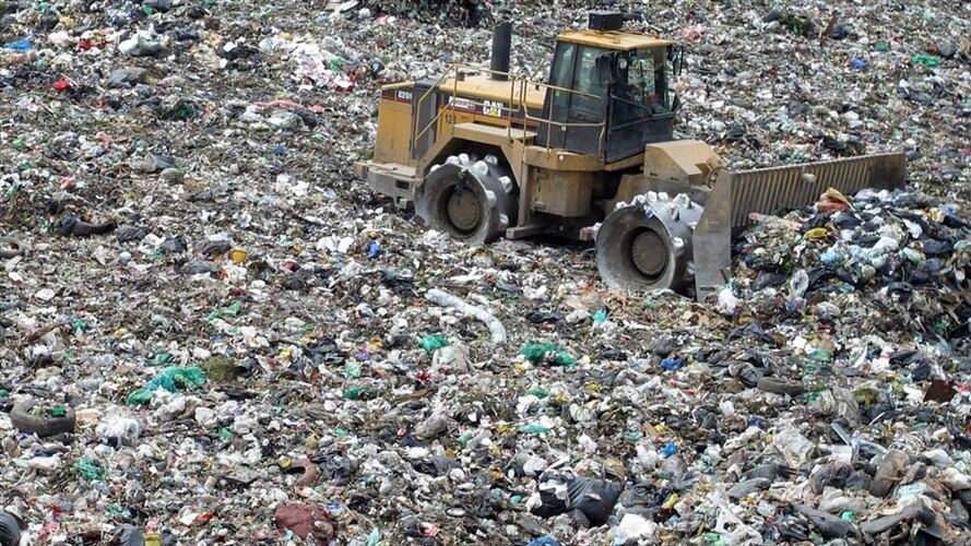 Habitantes de los barrios aledaños como Mochuelo o San Joaquín denuncian estar afectados por los olores derivados de esta emergencia.. Foto: Colprensa