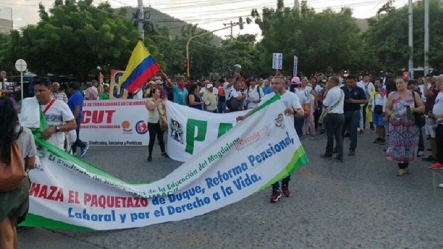 Durante este día han sido programadas tres grandes marchas por diferentes sectores de la sociedad.. Foto: La W