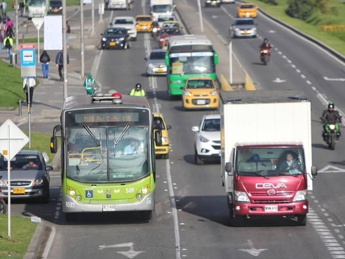Gobierno regulará la reposición de vehículos de transporte terrestre mixto y de pasajeros