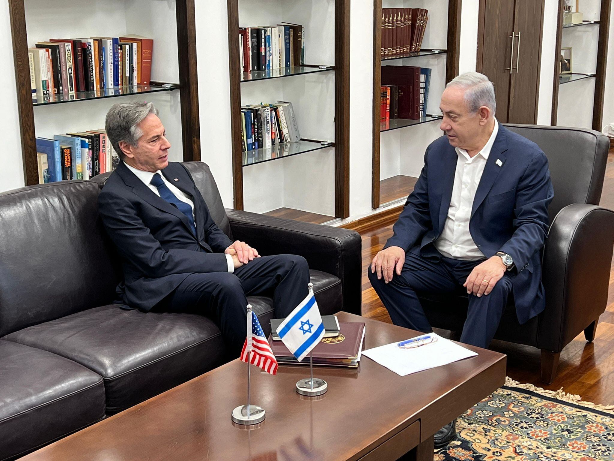 El primer ministro israelí, Benjamin Netanyahu con el secretario de Estado de EE.UU., Antony Blinken | Foto: EFE