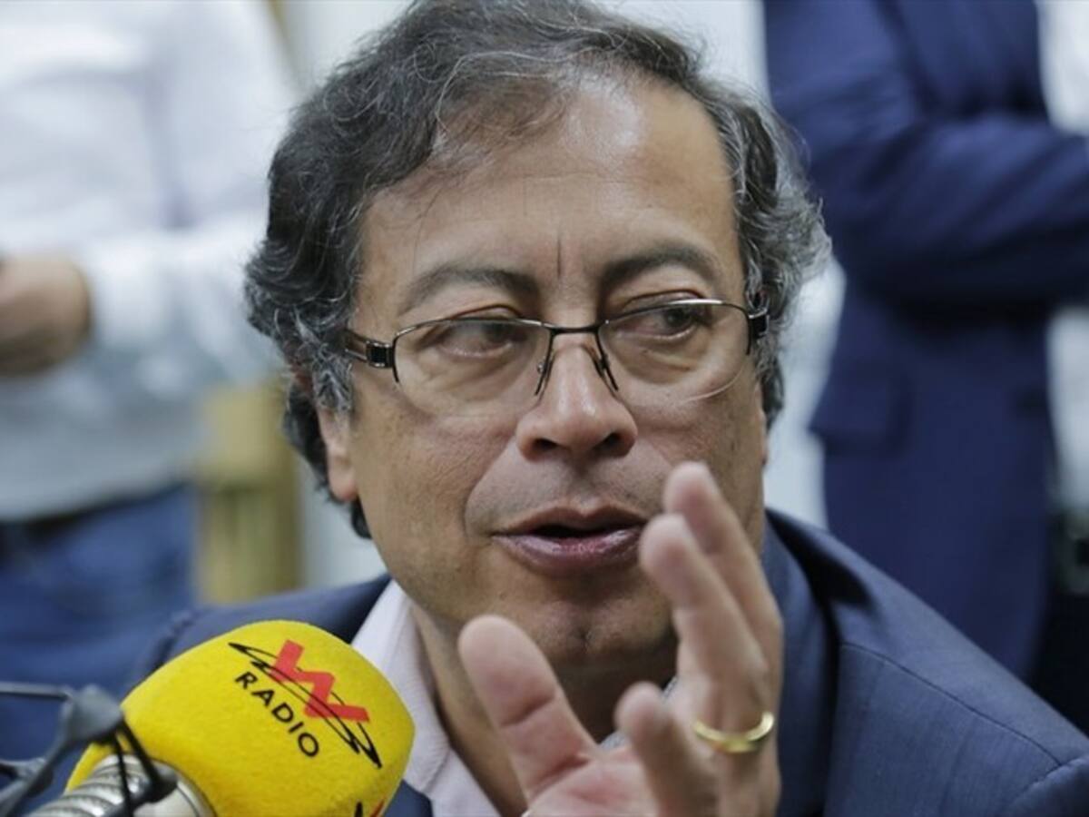 Gustavo Petro asegura que no estuvo en alocución de la oposición porque no lo invitaron