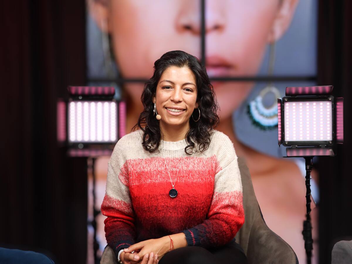 ¿Cómo se hacen las escenas íntimas en televisión? Coordinadora de intimidad revela detalles