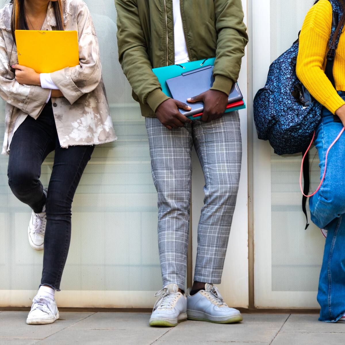 ¿Cómo debe Colombia fortalecer la educación universitaria para que más jóvenes ingresen?