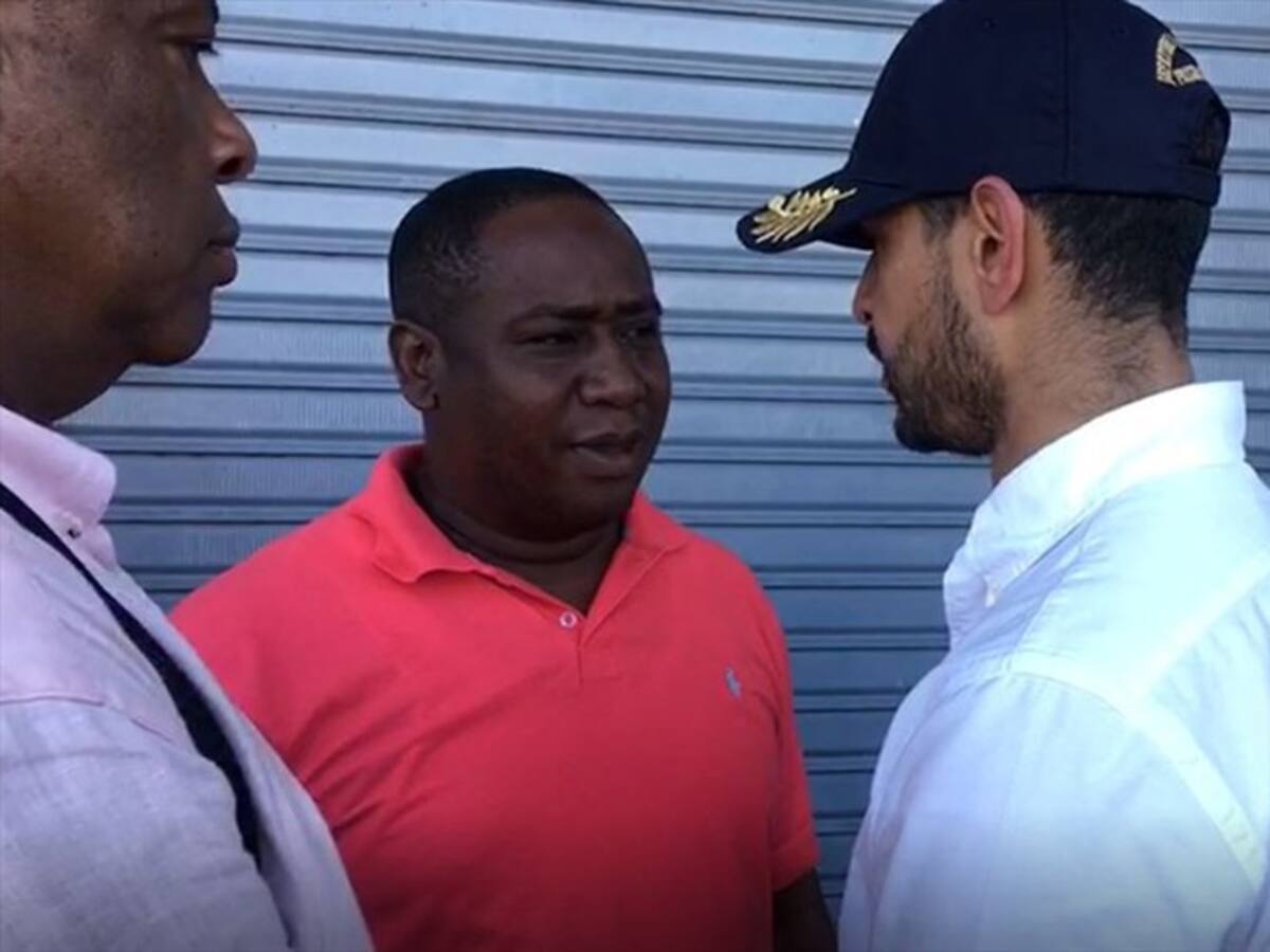 Mininterior (e) se reúne con Leyner Palacios tras recibir amenazas de grupos criminales