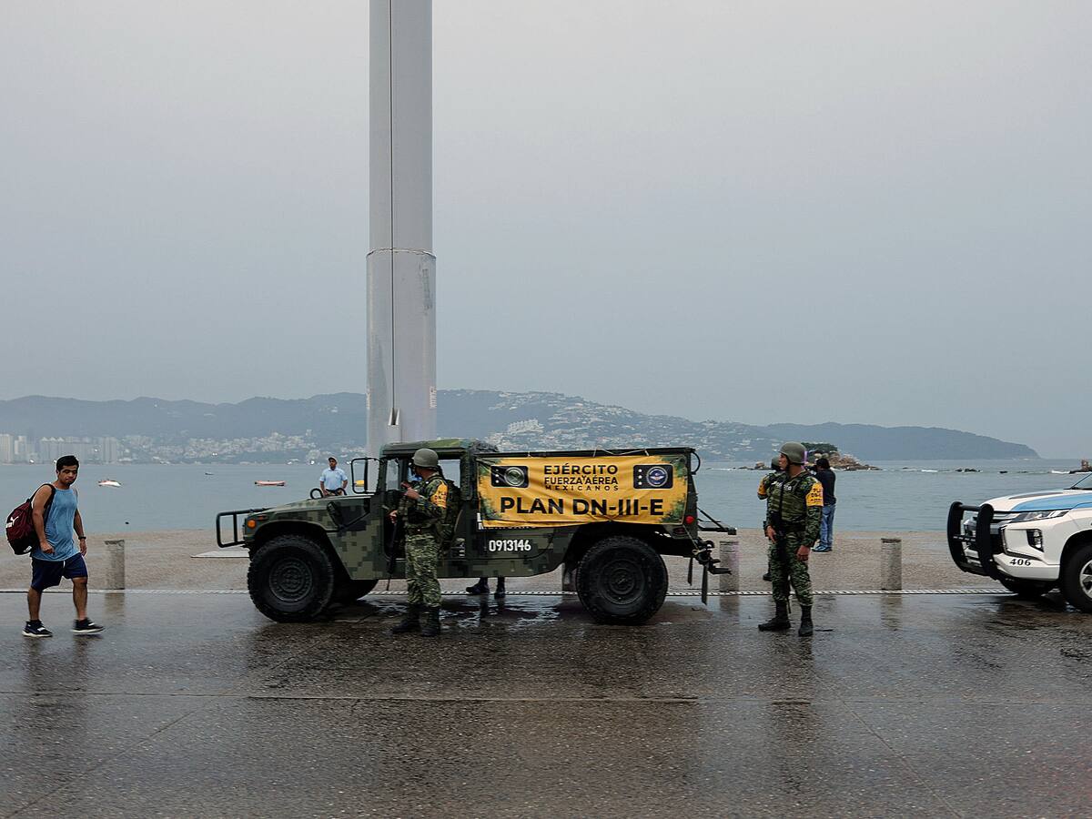 Inundaciones y destrozos por huracan Otis en Acapulco, México
