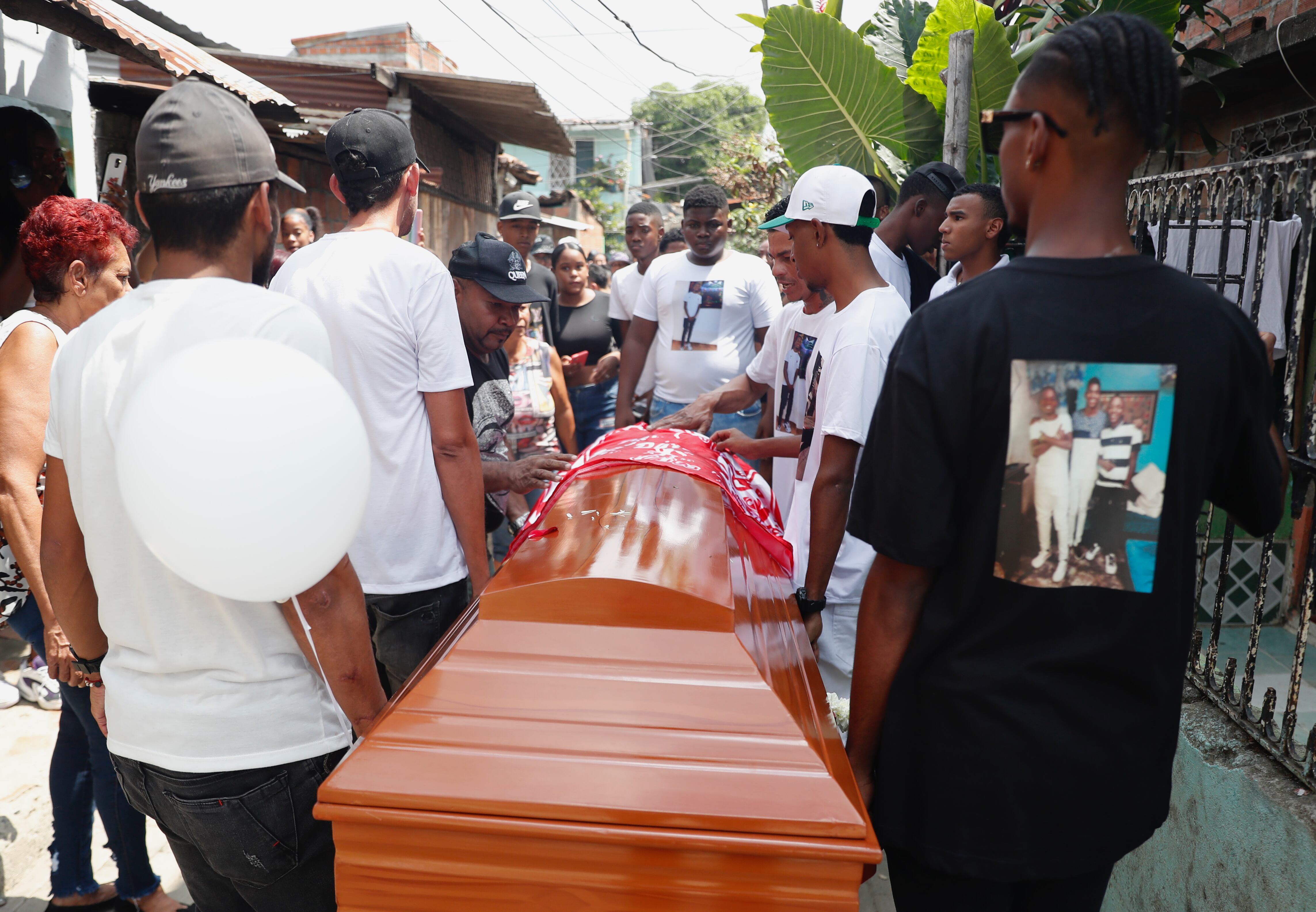 Funeral del hermano de Jorelyn Carabalí. EFE/ Ernesto Guzmán
