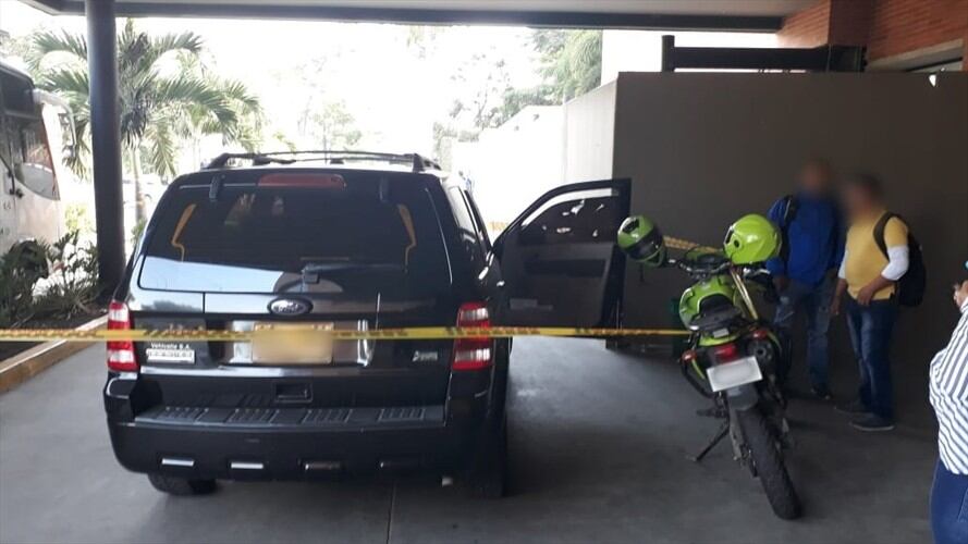 En las últimas horas la Policía identificó a una persona y dos vehículos que podrían estar involucrados en la ejecución del atentado. Foto: Erika Rebolledo