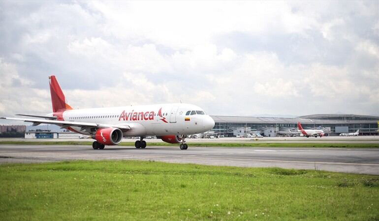 Avianca se pronunció sobre agresión que sufrió un bebé en uno de sus vuelos. Foto: Colprensa-Álvaro Tavera