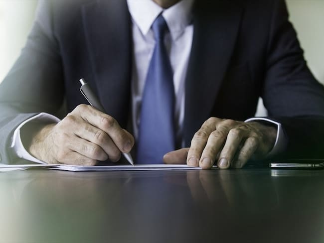 En Sigue La W, responde el empresario señalado de afirmar que es amigo del presidente Iván Duque para engañar a clientes, empleados y proveedores. . Foto: Getty Images