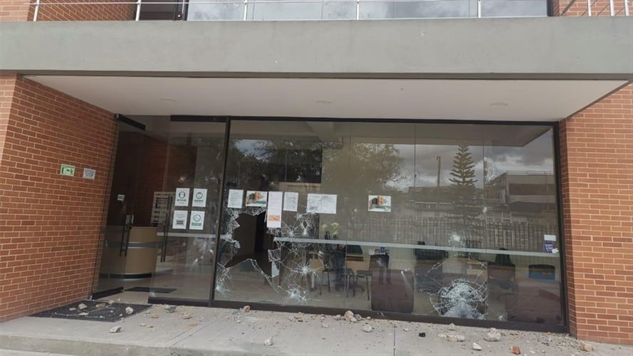 Habitantes de Fontibón afectados por hornos crematorios en medio de la pandemia . Foto: Cortesía