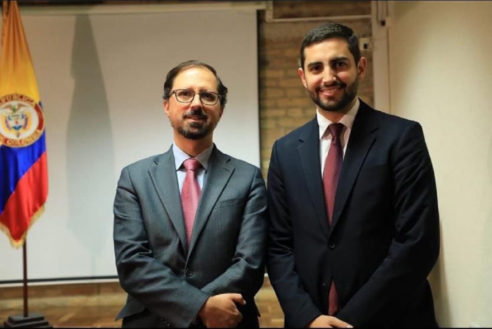 Viceministro de Vivienda, Felipe Arbouin (izquierda), junto a Juan Mario Hernández Pérez (derecha). Foto: Instagram
