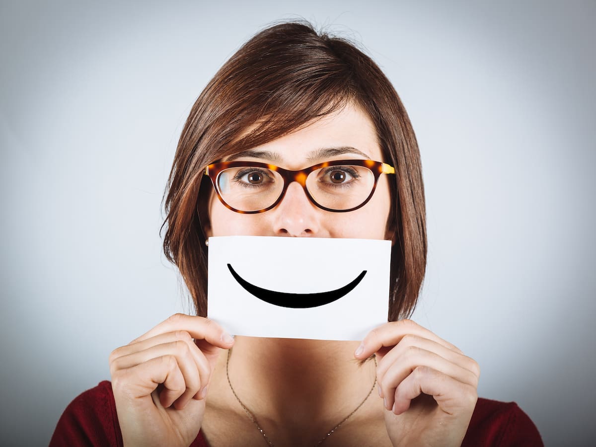 ¿Por qué el positivismo tóxico puede ser un riesgo para la salud mental? Psiquiatra explicó