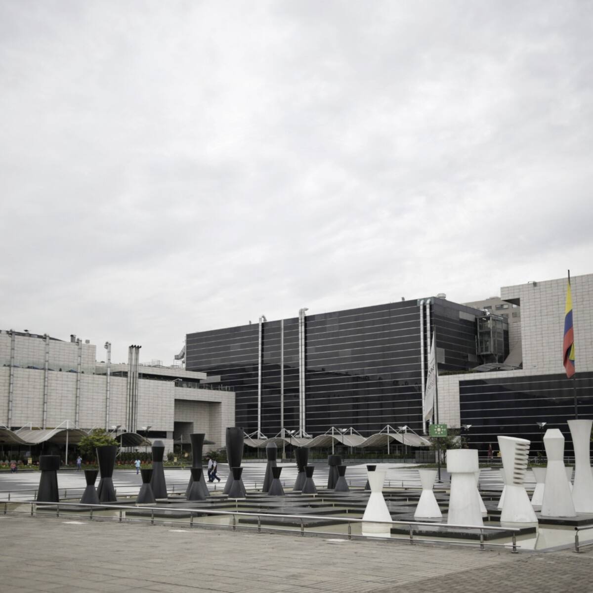 Bogotá: Niña de cinco años murió tras caída de un vidrio en Centro Comercial Gran Estación