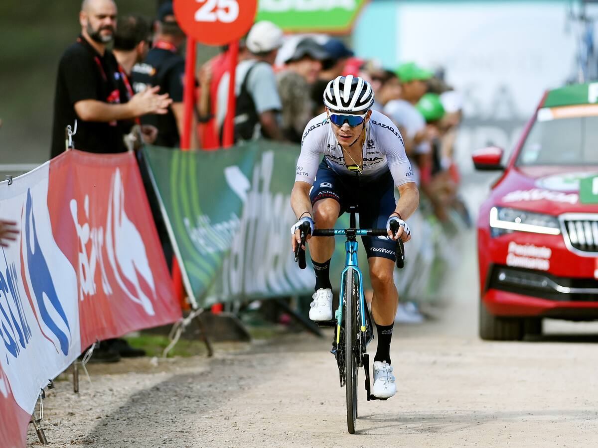Meintjes ganó la etapa 9 y Supermán López se metió al Top 10 de La Vuelta a España