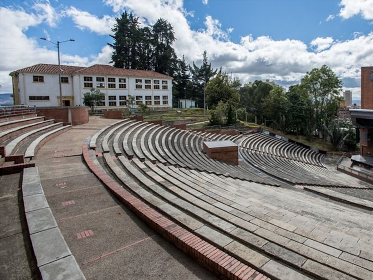 Concierto de lujo con grandes artistas en el cumpleaños 83 de la Media Torta