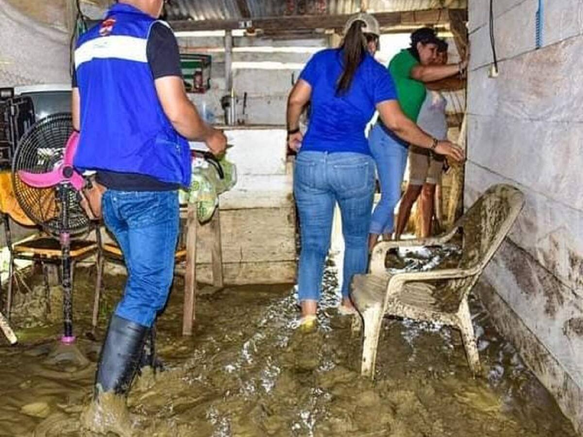 Elevan a roja la alerta por deslizamientos de tierra en Puerto Escondido, Córdoba
