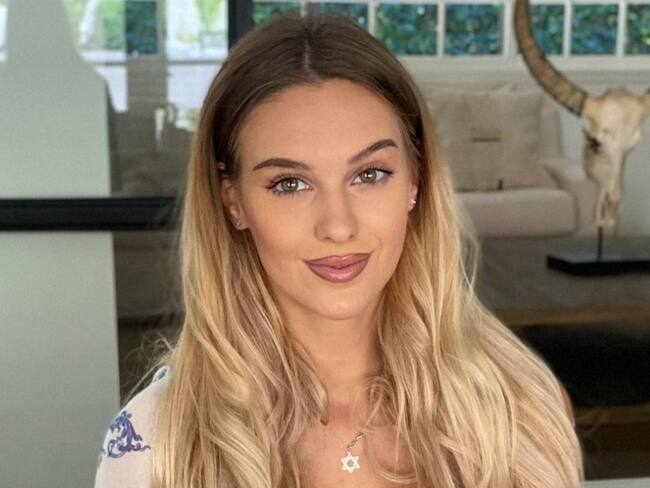 “Las personas creían que era falsa, un robot”: Veronika Rajek, quien dice le cerraron su Instagram por ser perfecta