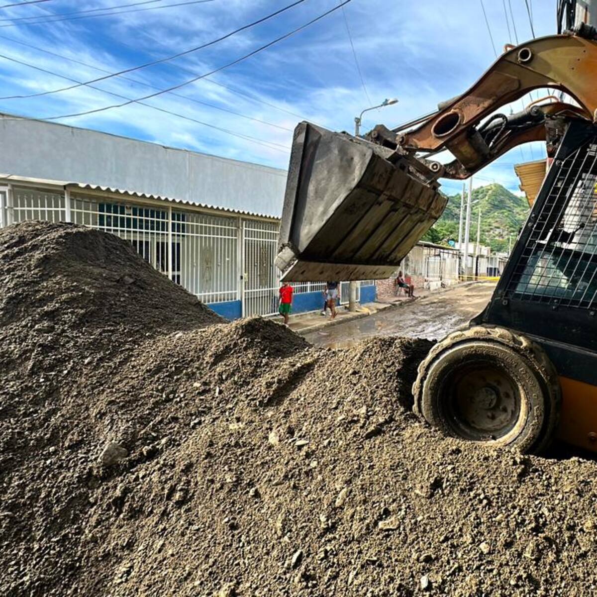Autoridades mantienen alerta roja por fuertes lluvias en Santa Marta