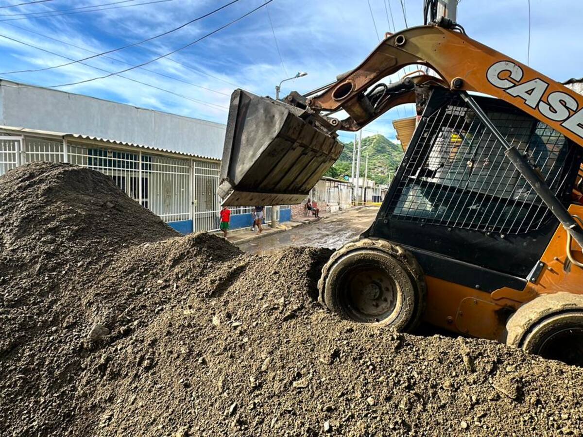 Autoridades mantienen alerta roja por fuertes lluvias en Santa Marta