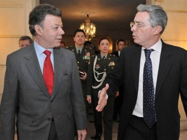 ¿Cuál es la razón de la ruptura entre Juan Manuel Santos y Álvaro Uribe?