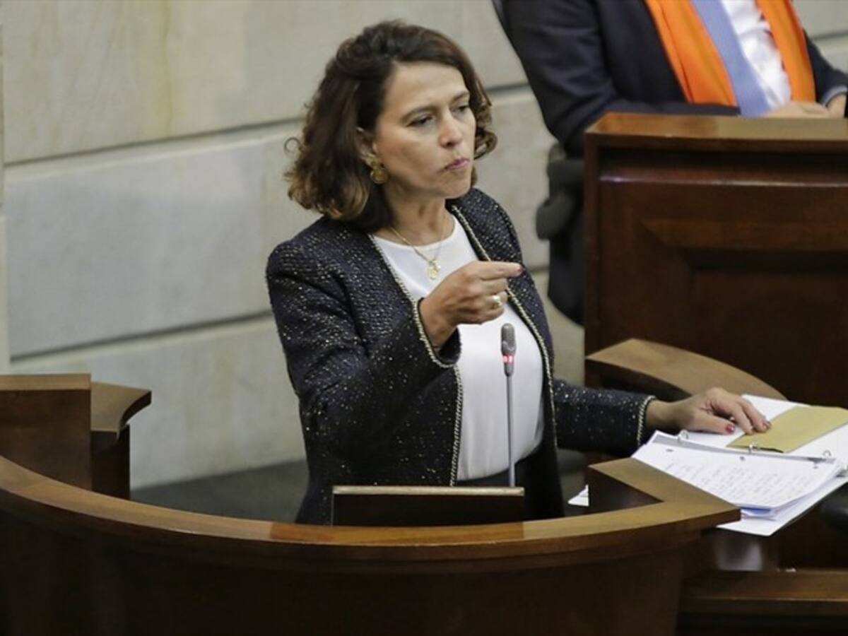 Marchas a favor de Uribe no son presión a la justicia: Gobierno