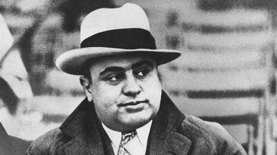 Foto de archivo, 19 de enero de 1931, del gángster Al Capone en un estadio de fútbol americano en Chicago.. Foto: