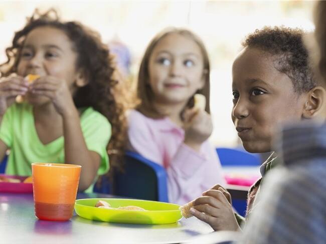 Concejo de Bogotá denuncia continuas irregularidades en contratación de refrigerios. Foto: Getty Images