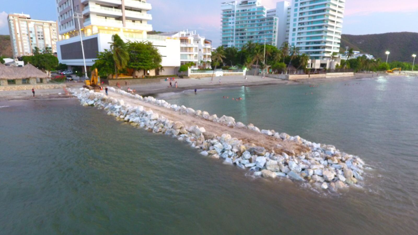 Obras en Playa Salguero/ Alcaldía de Santa Marta