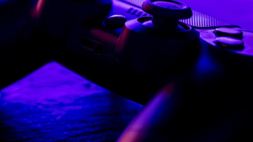 Un videojuego en el que el usuario puede "acosar, matar y violar mujeres" fue prohibido en Steam, la mayor tienda virtual del mundo, tras fuertes protestas.. Foto: Getty Images