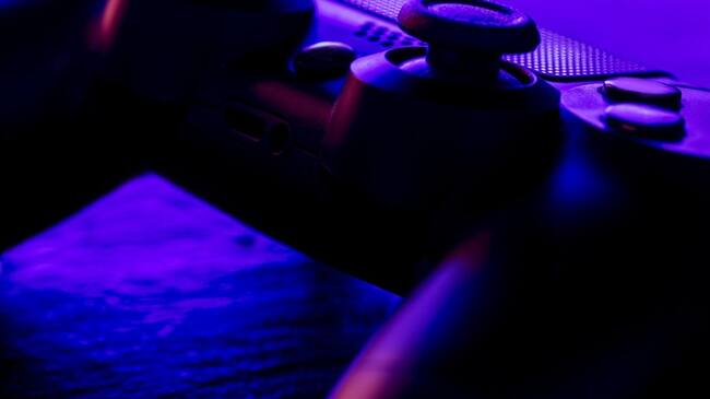 Un videojuego en el que el usuario puede "acosar, matar y violar mujeres" fue prohibido en Steam, la mayor tienda virtual del mundo, tras fuertes protestas.. Foto: Getty Images