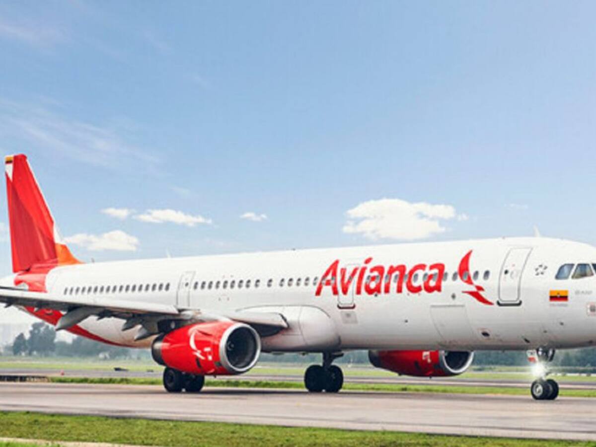 Sindicatos de Avianca piden a la Aerocivil que apruebe unión con Viva